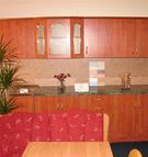 05. AKCE! Linka 280cm s pracovn deskou 7 800,-K